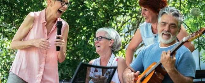 Older adults enjoying a music at a senior living community in Kingsport, TN, things for seniors to do in Kingsport